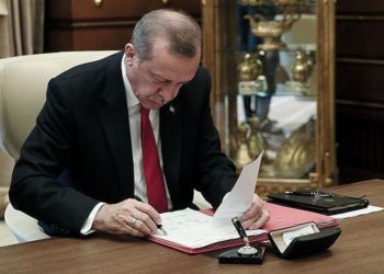 Resmi Gazete’de yayımlandı: Erdoğan’dan gece yarısı çok sayıda atama ve vazifeden alma!
